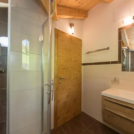 Casa vacanze Modern Mansion In Near Area Kaprun