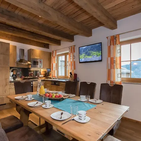 Modern Mansion In Near Area 度假居 *