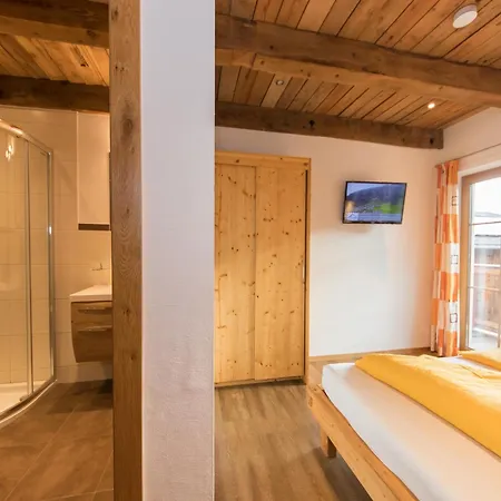 Casa vacanze Modern Mansion In Near Area Kaprun